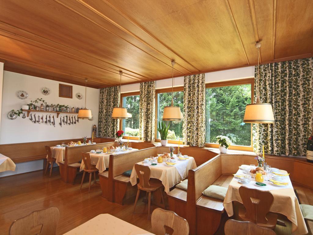 Gaestehaus Lauterbacher Neumarkt am Wallersee Exterior photo